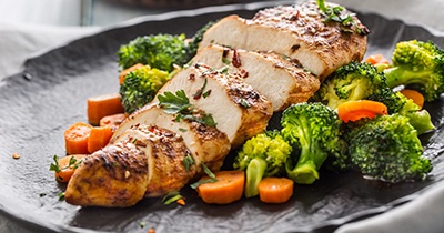 Chicken breast with vegetables